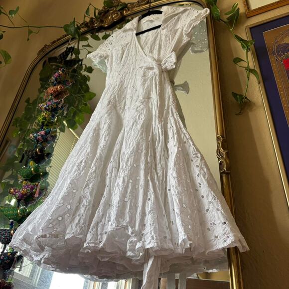 Diane von Furstenberg White Eyelet Wrap Dress 6 Cotton Collared Designer - Picture 4 of 8